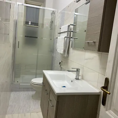 Robin Suites 2-3